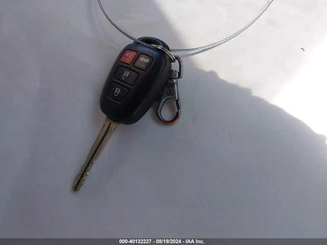 Toyota COROLLA SE 2017 5YFBURHE0HP691856 Image 11