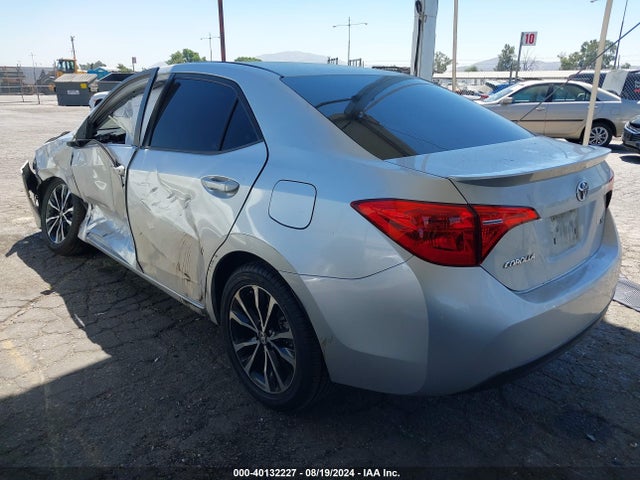 Toyota COROLLA SE 2017 5YFBURHE0HP691856 Image 3