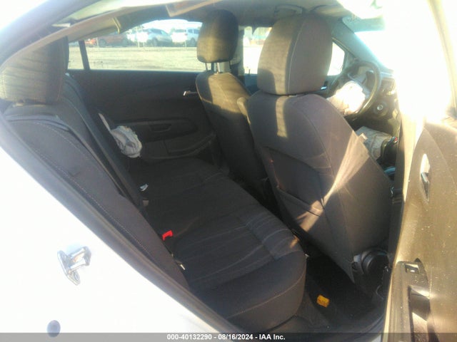 Chevrolet Sonic Lt Auto 2015 1G1JC5SH1F4145747 Image 8