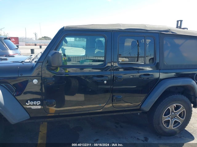 1C4HJXDG5JW165461 Jeep Wrangler Unlimited Sport S 4x4