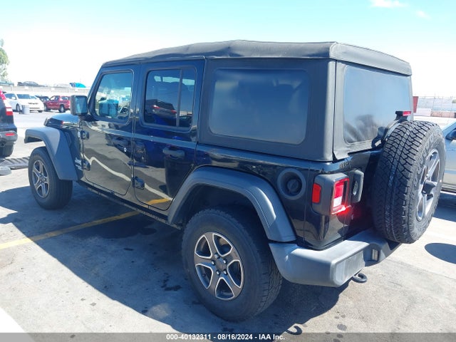 1C4HJXDG5JW165461 Jeep Wrangler Unlimited Sport S 4x4