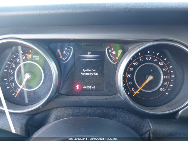1C4HJXDG5JW165461 Jeep Wrangler Unlimited Sport S 4x4