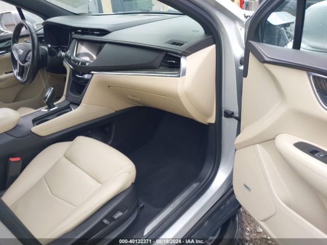 1GYKNARS0JZ233081 Cadillac Xt5 Standard