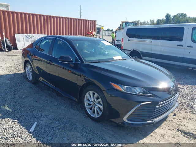 Toyota CAMRY LE 2022 4T1R11AK6NU656967 zdjęcie główne