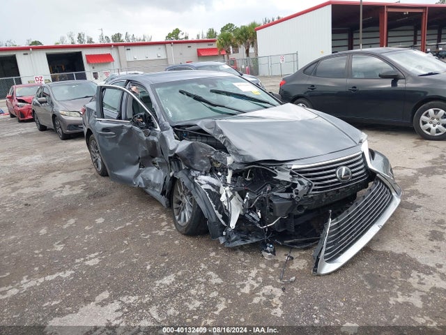 Lexus ES 350 2018 58ABK1GGXJU107860 Image 1