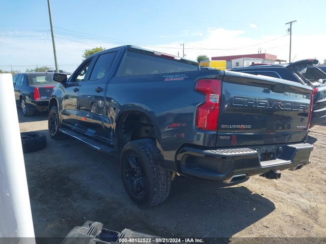 Chevrolet Silverado 1500 Custom Trail Boss 2019 1GCPYCEF9KZ332863 Image 3