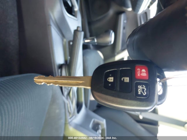 Продажа на аукционе авто 2018 Toyota Rav4 Le, vin: 2T3ZFREV7JW457920, номер лота: 40132582