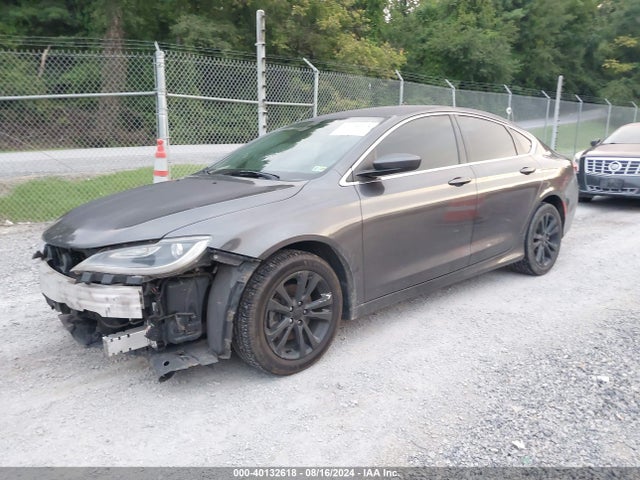 Chrysler 200 Limited 2015 1C3CCCAB6FN693582 Image 2