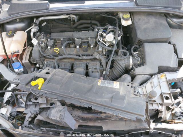 1FADP3M25HL276040 Ford FOCUS SEL