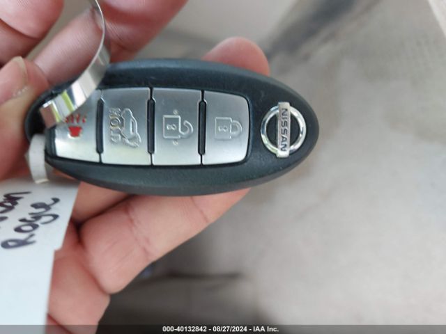 5N1AT2ML5EC870341 Nissan ROGUE SV