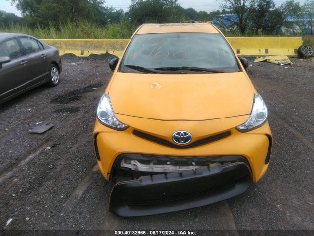 Toyota Prius V Two 2016 JTDZN3EU0GJ047233 Image 12