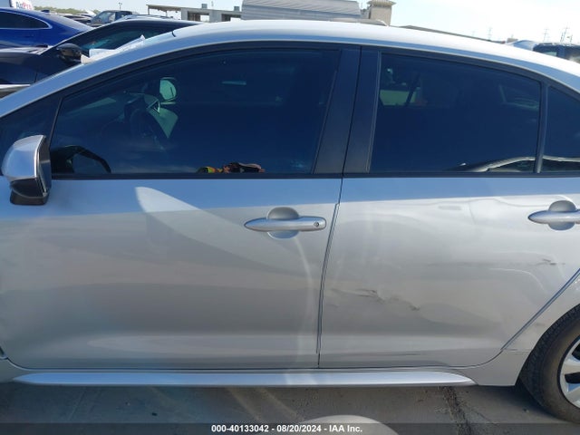 Toyota COROLLA LE 2022 5YFEPMAE1NP299210 Image 15