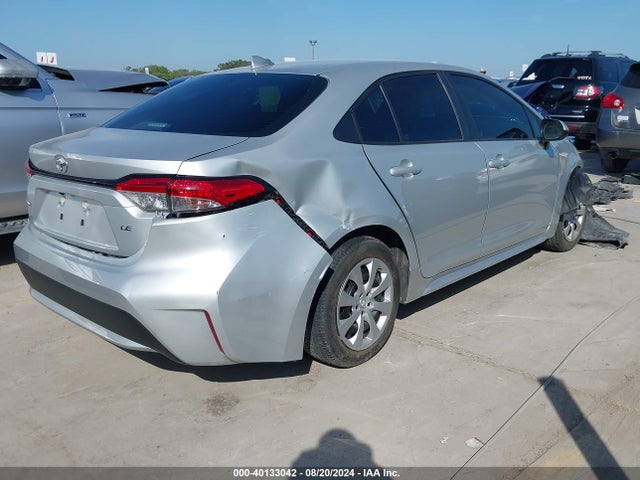Toyota COROLLA LE 2022 5YFEPMAE1NP299210 Image 4