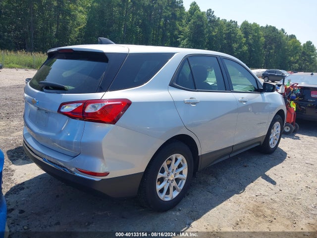Chevrolet EQUINOX LS 2018 3GNAXHEV4JL101430 Image 4