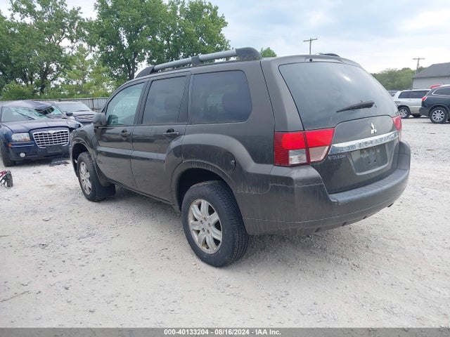 2011 MITSUBISHI ENDEAVOR 4A4JN2AS1BE025232 Photo 2