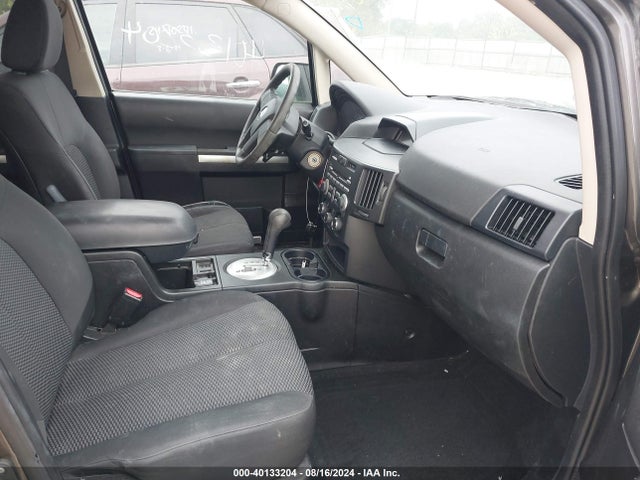 2011 MITSUBISHI ENDEAVOR 4A4JN2AS1BE025232 Photo 4
