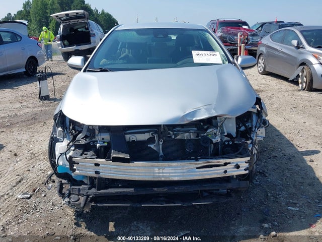 Toyota Corolla Hybrid Le 2021 JTDEAMDE3MJ010585 Image 13