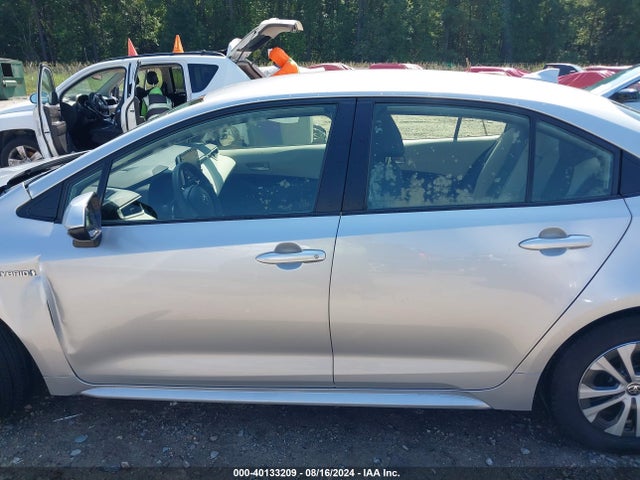 Toyota Corolla Hybrid Le 2021 JTDEAMDE3MJ010585 Image 15