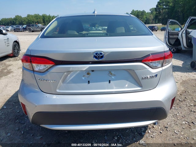 Toyota Corolla Hybrid Le 2021 JTDEAMDE3MJ010585 Image 17