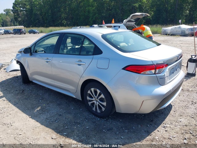 Toyota Corolla Hybrid Le 2021 JTDEAMDE3MJ010585 Image 3