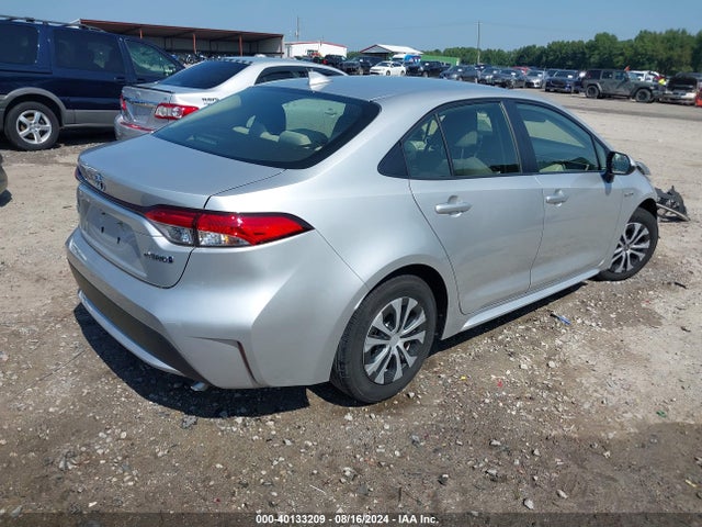Toyota Corolla Hybrid Le 2021 JTDEAMDE3MJ010585 Image 4