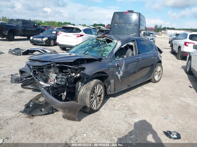 Toyota CAMRY XLE 2020 4T1F11AK2LU934523 Image 2