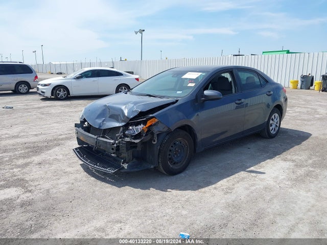 Toyota COROLLA L 2018 5YFBURHE9JP776765 Image 2