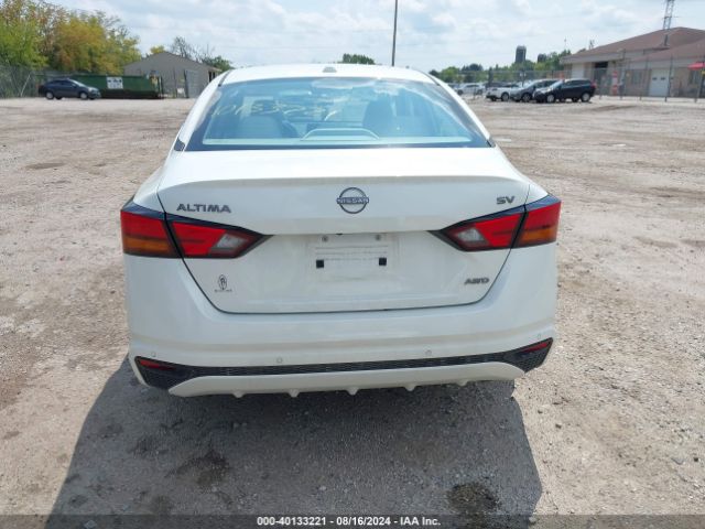 1N4BL4DWXRN365667 Nissan Altima Sv Intelligent Awd