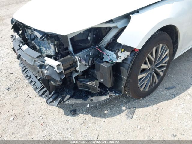 1N4BL4DWXRN365667 Nissan Altima Sv Intelligent Awd