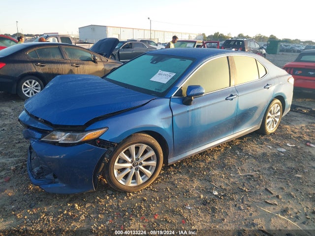 Toyota CAMRY LE 2020 4T1C11AK4LU353205 Image 2