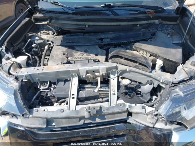 JA4AD3A33JJ003113 Mitsubishi Outlander Se