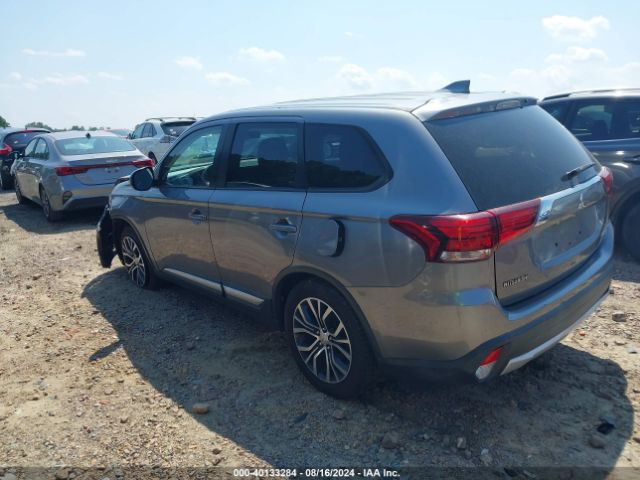 JA4AD3A33JJ003113 Mitsubishi Outlander Se