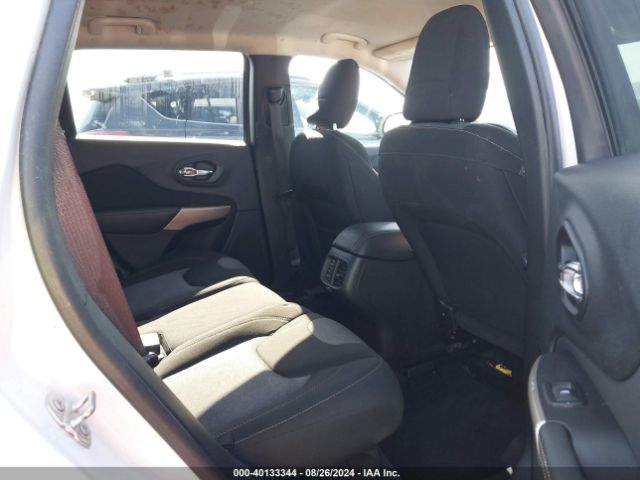 1C4PJLAB1HW663437 Jeep Cherokee Sport Fwd