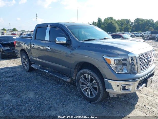 2019 1N6AA1E52KN530923 main image