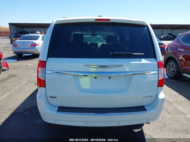 2C4RC1GGXFR711047 Chrysler Town & Country Limited Platinum