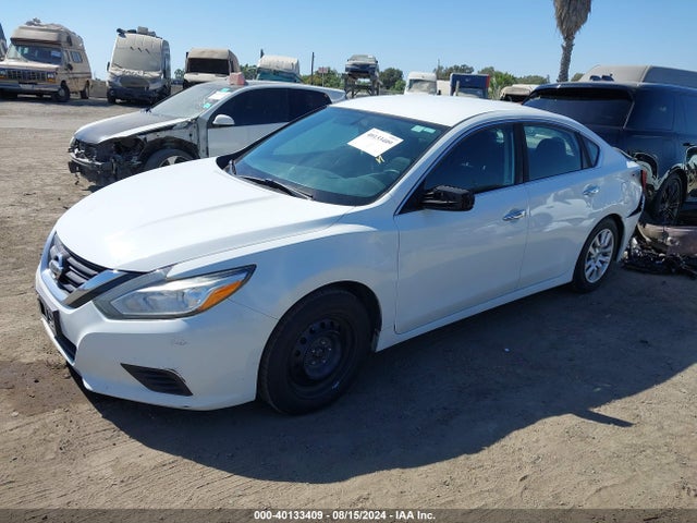 Nissan Altima 2.5 S 2016 1N4AL3AP0GN381859 Image 2