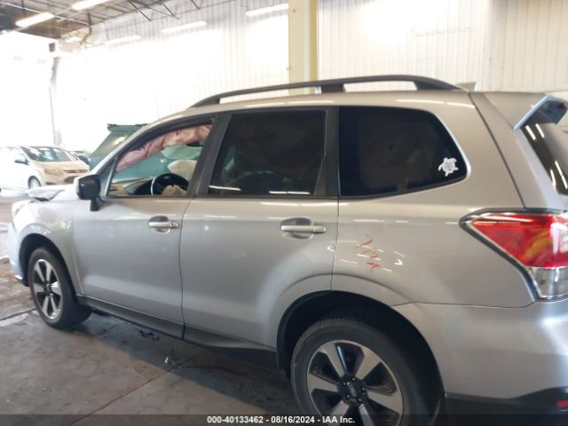 JF2SJAEC8HH478583 Subaru Forester 2.5i Premium