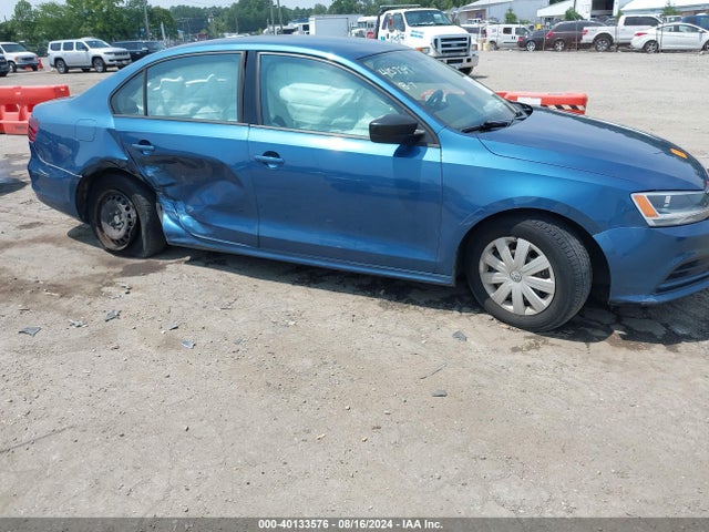 3VW267AJ5GM254332 Volkswagen Jetta 1.4t S