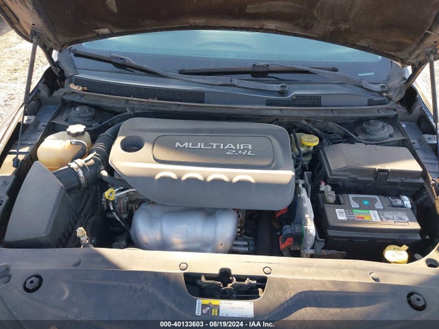 Chrysler 200 Limited 2015 1C3CCCAB1FN547798 Image 10