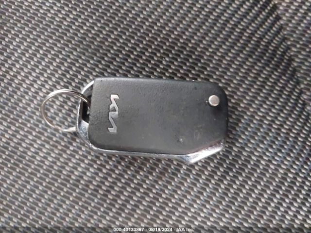 KNDEPCAA7R7611352 KIA Seltos Lx