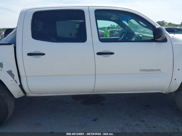 Toyota Tacoma Base V6 2015 3TMLU4EN3FM165110 Image 14
