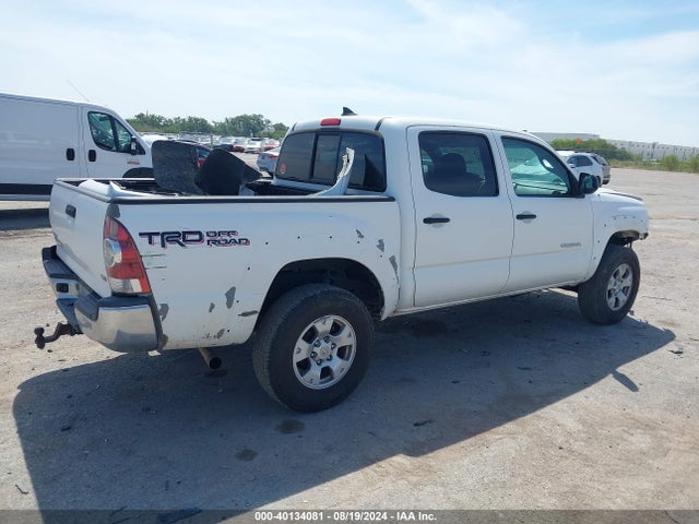 Toyota Tacoma Base V6 2015 3TMLU4EN3FM165110 Image 4