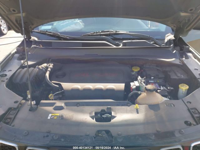 3C4NJCBB5JT425284 Jeep Compass Latitude Fwd