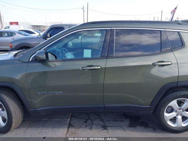 3C4NJCBB5JT425284 Jeep Compass Latitude Fwd