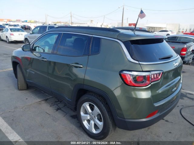 3C4NJCBB5JT425284 Jeep Compass Latitude Fwd