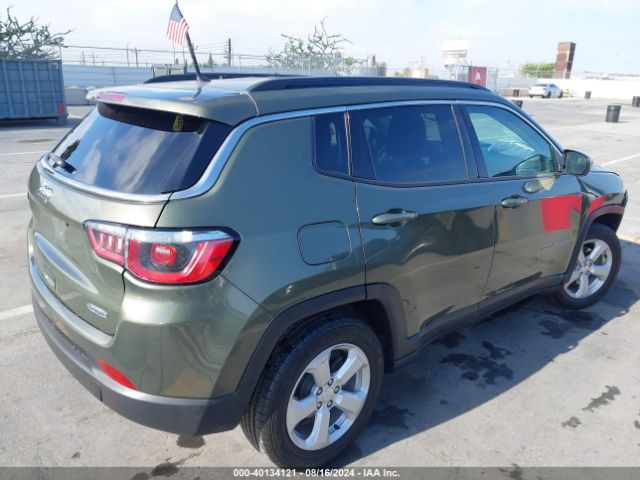 3C4NJCBB5JT425284 Jeep Compass Latitude Fwd