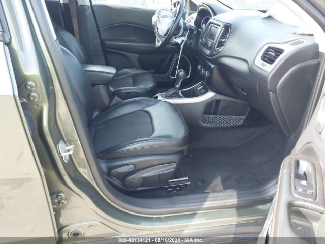 3C4NJCBB5JT425284 Jeep Compass Latitude Fwd