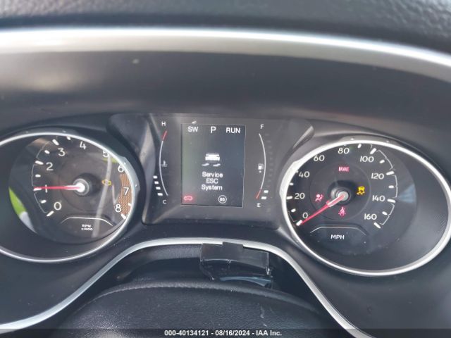 3C4NJCBB5JT425284 Jeep Compass Latitude Fwd