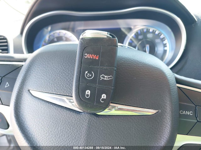 Chrysler 300C 2017 2C3CCAEG5HH564190 Image 11