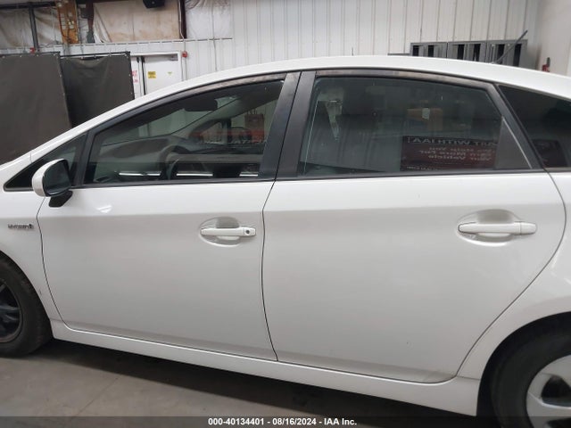 Toyota Prius Two 2015 JTDKN3DU0F0478498 Image 14
